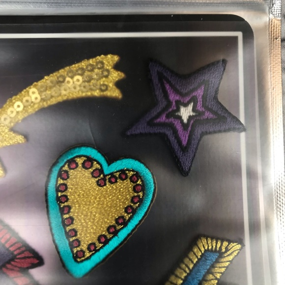 PATCHES - Picture 5 of 11